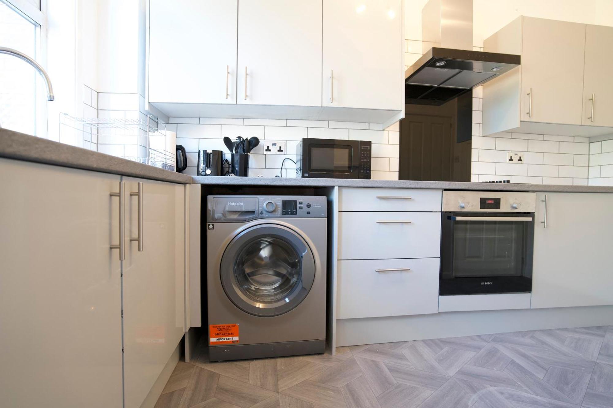 Apartment Modern 3bed In *