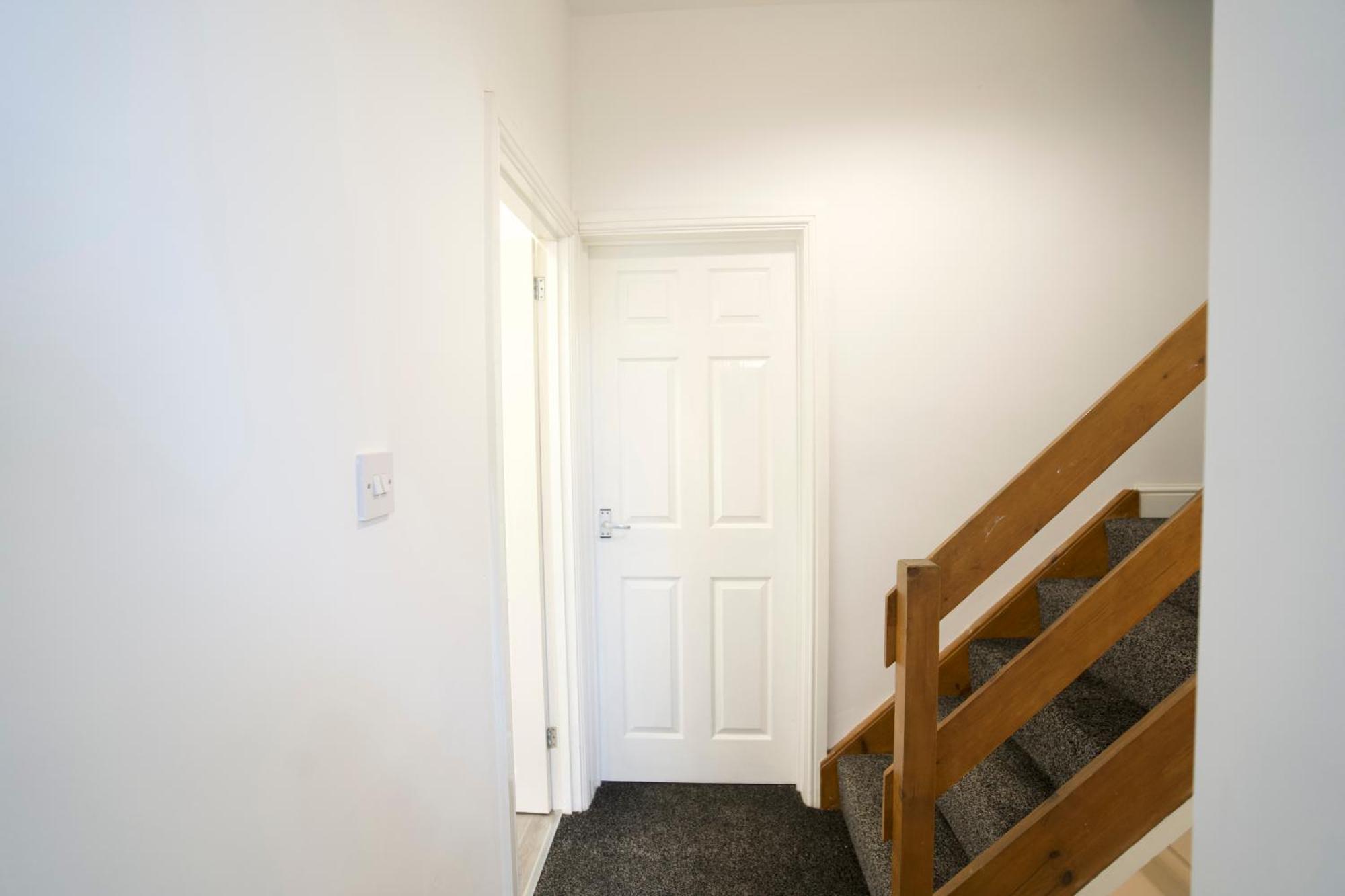 Modern 3bed In Coventry